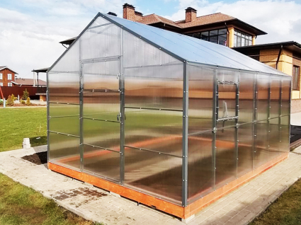 Покупаем теплицу осенью, преимущества